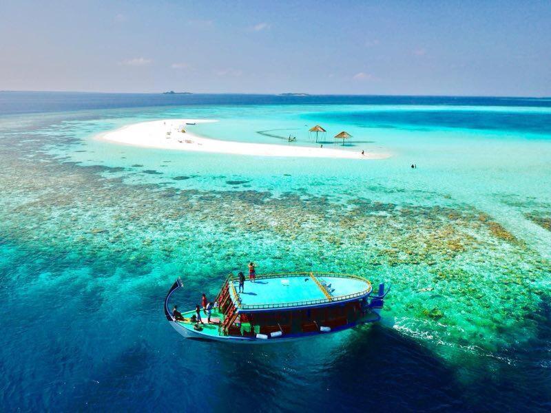 Sunrise By White Sand Dhigurah Dhigurah  Exterior photo